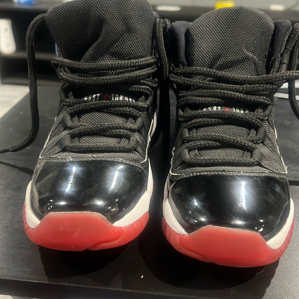 Bred Jordan 11’s in outstanding condition!